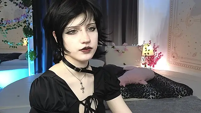 Snapshot of dark_vamp_ chatting on March 2, 11:39 am dark vamp  online show from March 2, 11:39 am