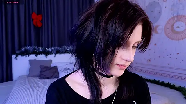 dark vamp  online show from January 9, 7:59 pm