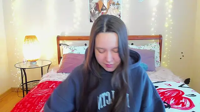 Snapshot of Mira_Karter chatting on May 13, 3:04 am Mira Karter online show from May 13, 3:04 am