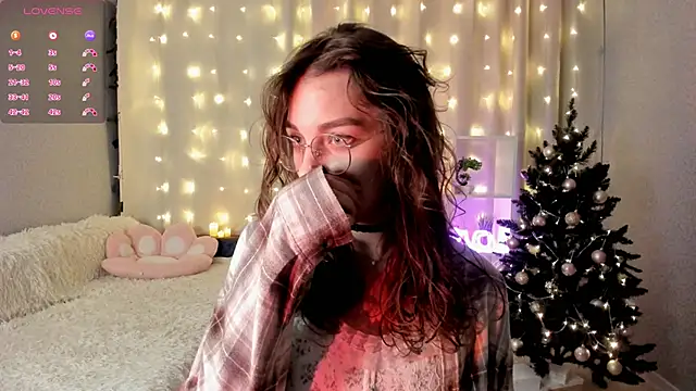 AraCopple online show from January 5, 5:41 pm