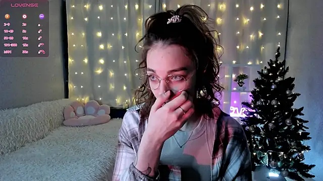 AraCopple online show from January 9, 9:58 pm