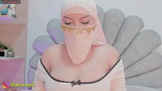 Snapshot of Amaltea chatting on February 6, 4:03 pm Amaltea online show from February 6, 4:03 pm