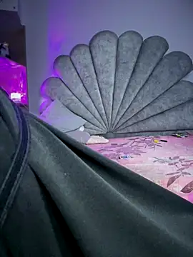 Snapshot of Amaltea chatting on January 9, 4:37 am Amaltea online show from January 9, 4:37 am