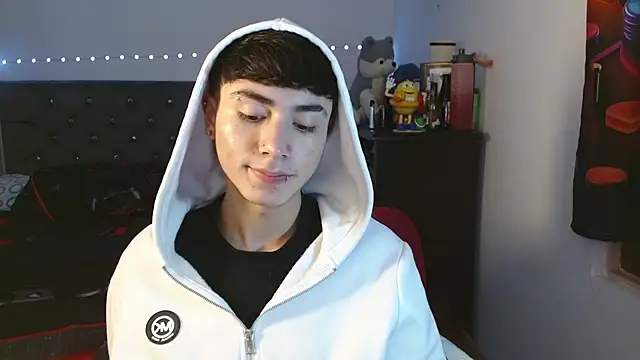 Snapshot of Im_juanda chatting on December 16, 10:24 pm Im juanda online show from December 16, 10:24 pm