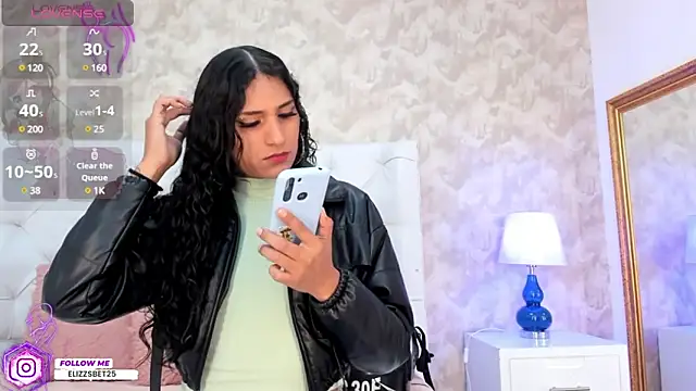 Eliza Thaylor   online show from January 31, 3:11 pm