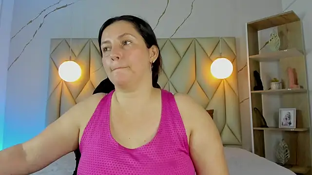 Snapshot of angelswets chatting on January 17, 1:49 pm angelswets online show from January 17, 1:49 pm