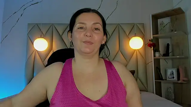 Snapshot of angelswets chatting on February 8, 1:03 pm angelswets online show from February 8, 1:03 pm