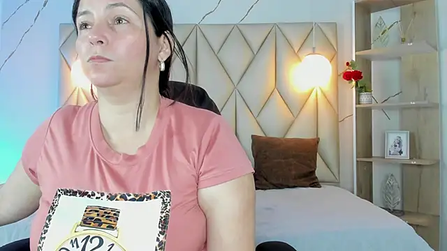 Snapshot of angelswets chatting on February 9, 2:21 pm angelswets online show from February 9, 2:21 pm