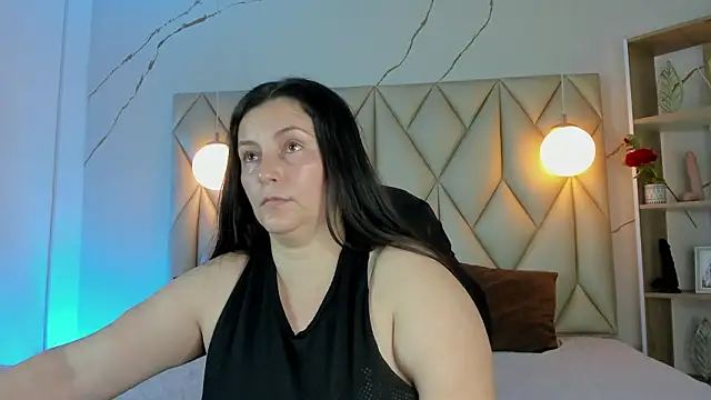 Snapshot of angelswets chatting on February 12, 2:45 pm angelswets online show from February 12, 2:45 pm