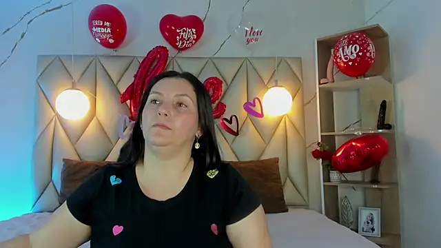 Snapshot of angelswets chatting on February 14, 1:52 pm angelswets online show from February 14, 1:52 pm