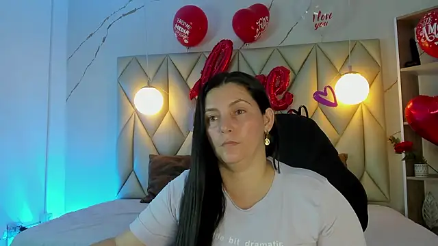 Snapshot of angelswets chatting on February 15, 1:20 pm angelswets online show from February 15, 1:20 pm