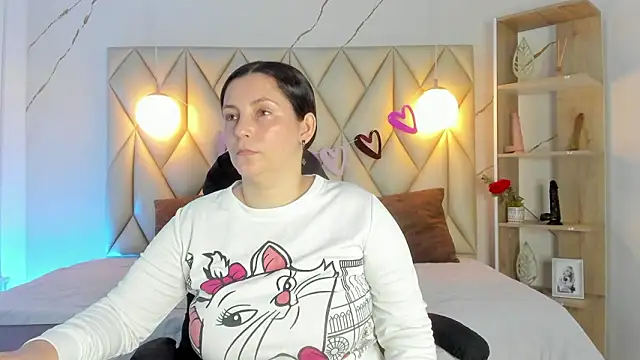 Snapshot of angelswets chatting on February 24, 2:04 pm angelswets online show from February 24, 2:04 pm