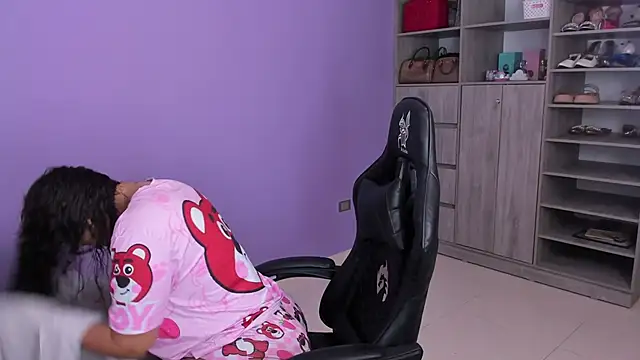 boomsar01 online show from November 7, 2:55 am