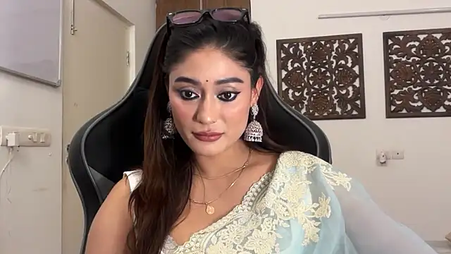 GoddessAnna online show from November 19, 6:30 pm