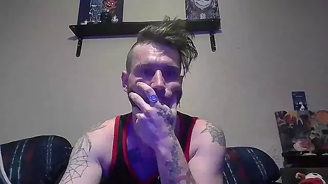 Snapshot of AlvinFoxx chatting on January 5, 6:13 am AlvinFoxx online show from January 5, 6:13 am