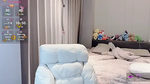 Snapshot of qiqi-666 chatting on February 5, 6:07 am qiqi-666 online show from February 5, 6:07 am