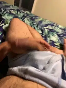 Snapshot of MrDwhit chatting on March 10, 8:19 am MrDwhit online show from March 10, 8:19 am