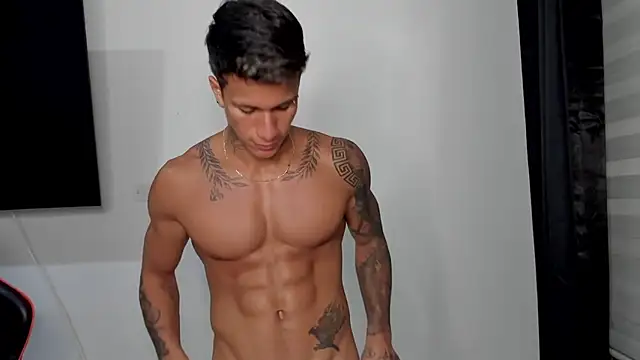 pettergrey1 online show from October 20, 11:38 pm