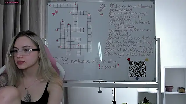 Snapshot of Carol__Cox chatting on March 18, 3:20 am Carol Cox online show from March 18, 3:20 am