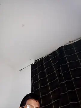 Snapshot of PequeArely chatting on January 14, 4:47 am PequeArely online show from January 14, 4:47 am