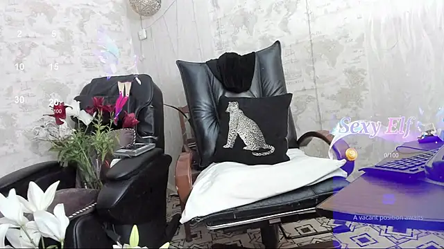Snapshot of xKoreanGirl chatting on July 28, 8:23 pm xKoreanGirl online show from July 28, 8:23 pm