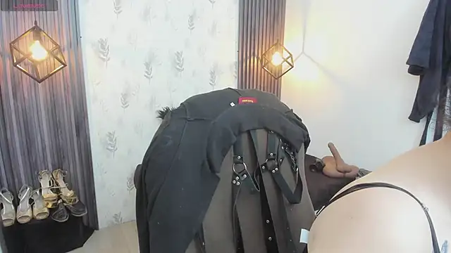 brigittemiller online show from December 4, 4:27 pm