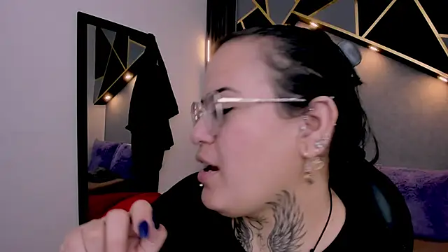 Snapshot of brigittemiller chatting on July 2, 3:23 am brigittemiller online show from July 2, 3:23 am