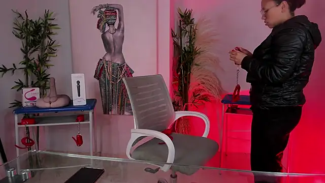 lilith-deveraux online show from February 18, 12:17 pm