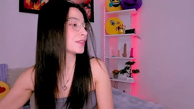 Manuelaa mejiia online show from October 6, 2:03 pm