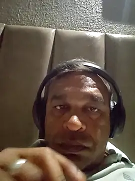 nupa230780 online show from April 15, 6:04 pm