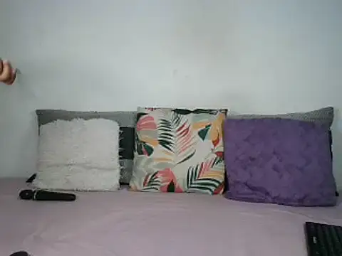 Thickqueenxxx online show from March 1, 7:41 am