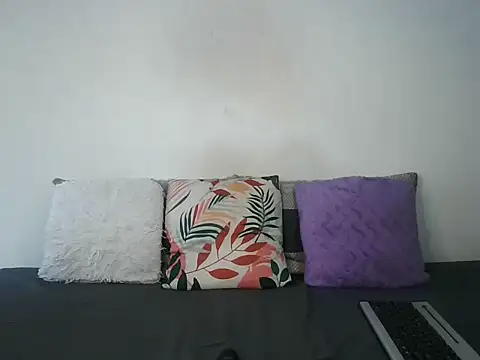 Thickqueenxxx online show from October 3, 8:11 am