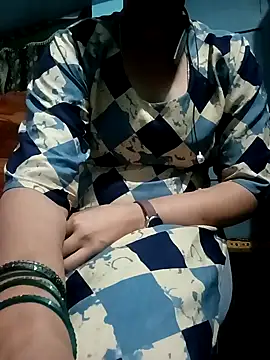 Snapshot of gunjan22 chatting on December 25, 5:26 pm gunjan22 online show from December 25, 5:26 pm