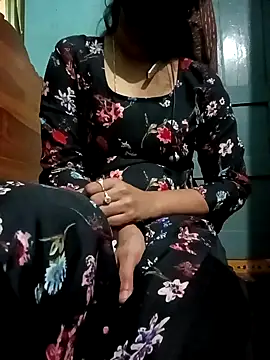 Snapshot of gunjan22 chatting on December 29, 7:39 am gunjan22 online show from December 29, 7:39 am