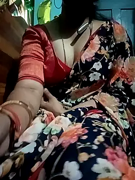 Snapshot of gunjan22 chatting on March 8, 6:32 am gunjan22 online show from March 8, 6:32 am