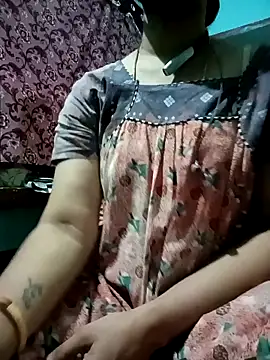 Snapshot of gunjan22 chatting on March 11, 8:09 am gunjan22 online show from March 11, 8:09 am