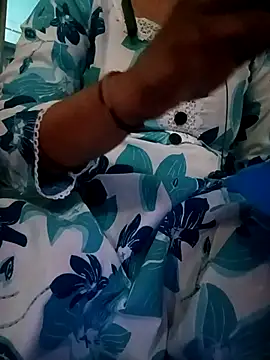 Snapshot of gunjan22 chatting on September 17, 9:55 am gunjan22 online show from September 17, 9:55 am