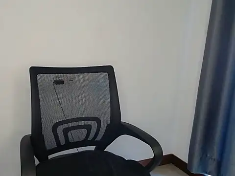 Snapshot of Eastqueen chatting on December 6, 1:55 pm Eastqueen online show from December 6, 1:55 pm