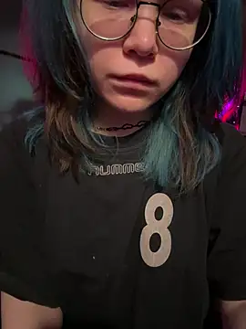 MaddisonHaas online show from December 17, 2:01 am