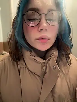 MaddisonHaas online show from December 22, 1:12 am