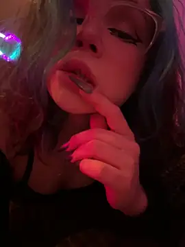 MaddisonHaas online show from March 3, 9:48 pm