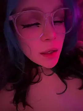 MaddisonHaas online show from March 21, 3:01 am