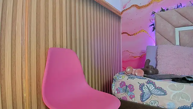 Snapshot of Taylor__cooper chatting on November 18, 6:34 pm Taylor cooper online show from November 18, 6:34 pm