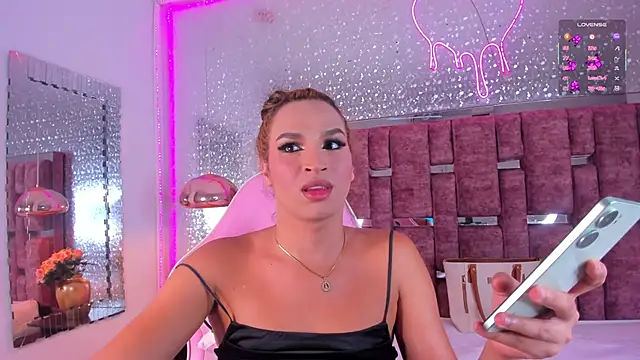 KylieVictoria online show from November 5, 4:56 am