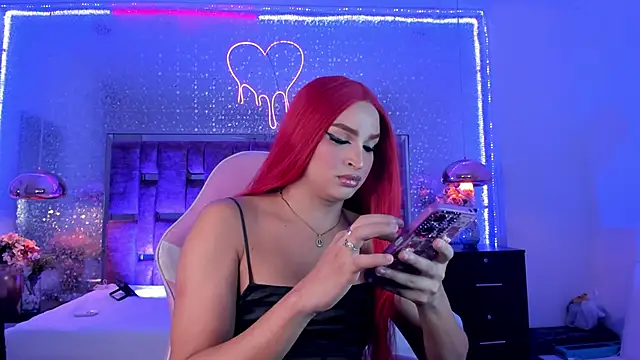 KylieVictoria online show from December 4, 4:33 am