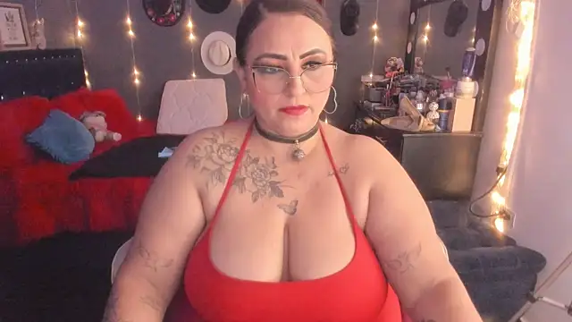 Snapshot of Ivonnee__ chatting on March 14, 4:54 am Ivonnee online show from March 14, 4:54 am