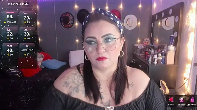 Snapshot of Ivonnee__ chatting on March 23, 6:58 am Ivonnee online show from March 23, 6:58 am