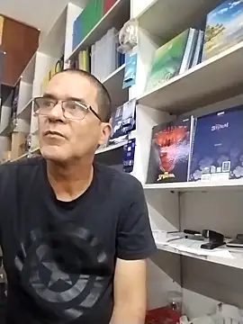 Snapshot of barboza991 chatting on February 25, 1:21 pm barboza991 online show from February 25, 1:21 pm