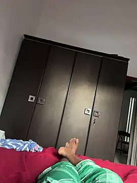 Snapshot of Dreamistofly chatting on April 7, 1:06 am Dreamistofly online show from April 7, 1:06 am