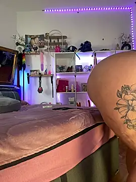 SunshineLexi online show from March 29, 8:58 am